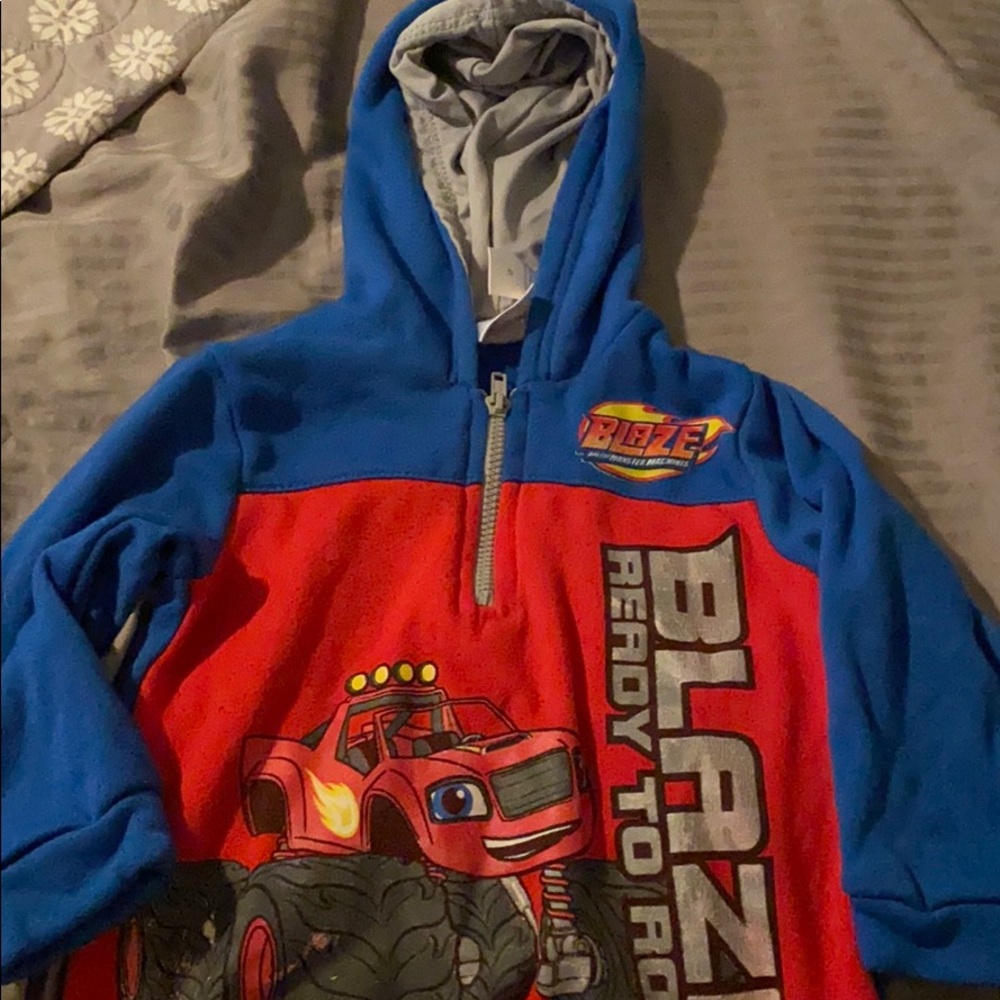 Zip up jacket/pull over